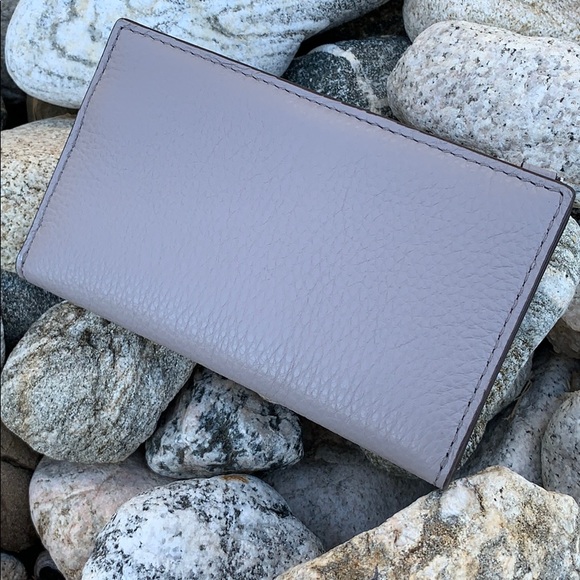 FLASH SALE! Kate Spade Jackson Wallet - Picture 5 of 7